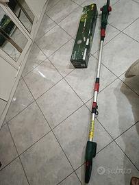 Motosega elettrico con braccio