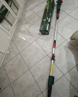 Motosega elettrico con braccio