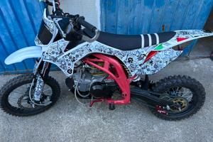 Pit bike