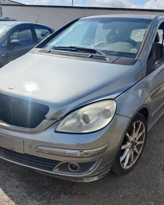 MERCEDES-BENZ CLASSE B W245 B 200 CDI ricambi