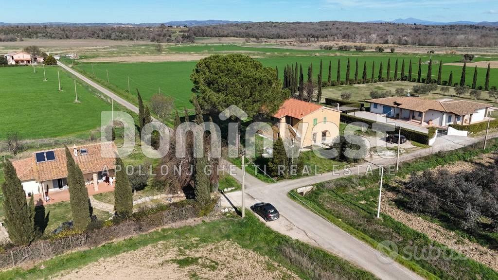 Rustico / Casale di 300 m² con 5 locali a Manciano - Vista 2