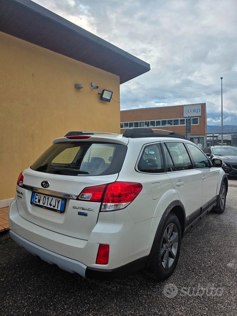 Subaru Outback 2014 photo 4