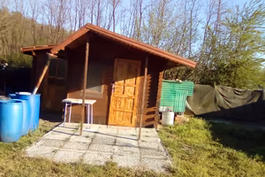 Terreno con casetta REVISLATE