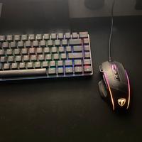 Pc Lenovo+Desktop-mouse,tastiera e casse.