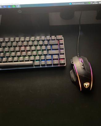 Pc Lenovo+Desktop-mouse,tastiera e casse.