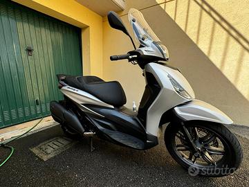 Piaggio Beverly 400 - 2023