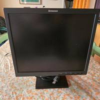 monitor lenovo 17 pollici 