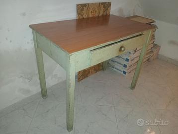 Tavolo Vintage in Legno Massello Stile Rustico/Sha