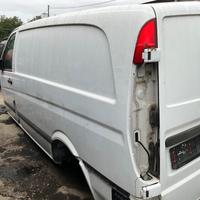 taglio posteriore sx portiera sx mercedes vito w63