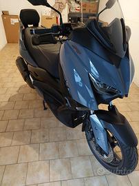 YAMAHA X-MAX 300 mod.Tech Max.