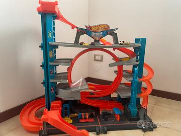 HOT WHEELS ULTIMATE GARAGE SUPER SQUALO