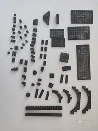 Pezzi Lego originali neri. Anni Novanta.