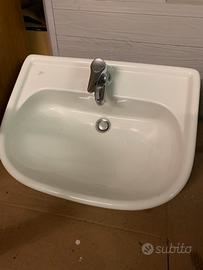 Lavandino semi incasso con rubinetto