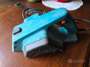 Pialletto Elettrico Black & Decker DN710