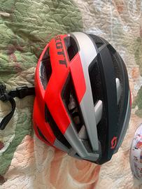 Casco scott