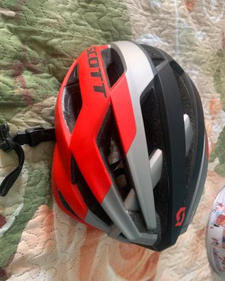 Casco scott