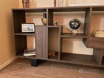 Libreria effetto legno rovere scuro