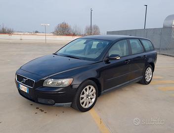 VOLVO V50 2005