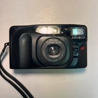 Macchinetta analogica Minolta Riva Zoom AF5