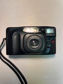 Macchinetta analogica Minolta Riva Zoom AF5