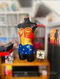 Scultura Manichino Pop Art Wonder Woman