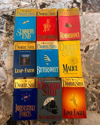 Lotto 9 libri Danielle Steel in inglese