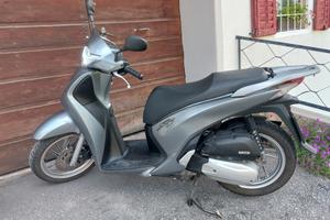 HONDA SH 150 2013  21500 km