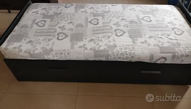Letto IKEA con cassetti singolo/matrimoniale
