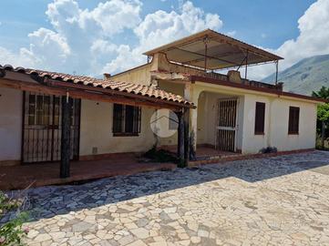 VILLA SINGOLA A CARINI