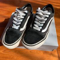 vans nere