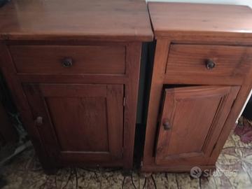 Mobili in legno massello stile arte povera