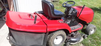 trattorino tagliaerba 