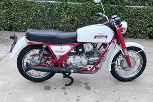 Moto Guzzi Nuovo Falcone