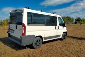 Peugeot boxer 9 posti 