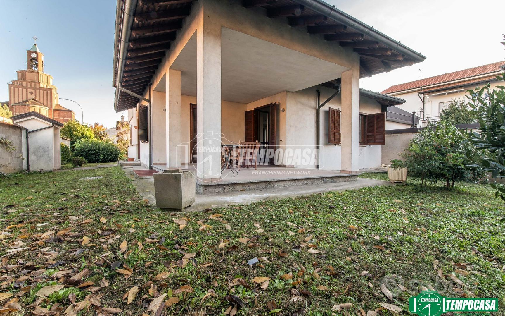 VILLA SINGOLA CON GIARDINO E BOX - View 5