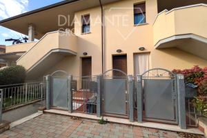 Appartamento con due camere, garage e lastrico