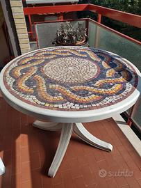 Tavolino da terrazzo o giardino 