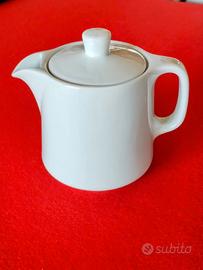 teiera / lattiera in porcellana bianca 