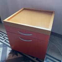 Comodino/cassettiera con rotelle