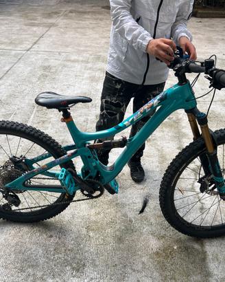 Yeti 150 2022