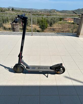 Monopattino ducati