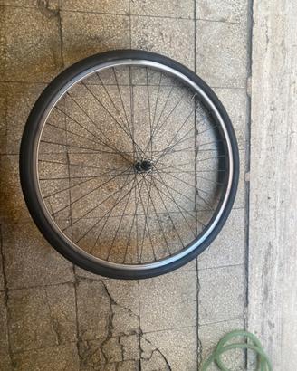 Copertone con cerchio 26