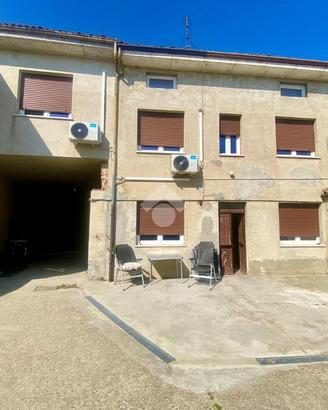 CASA SEMINDIPENDENTE A MOLINO DEI TORTI