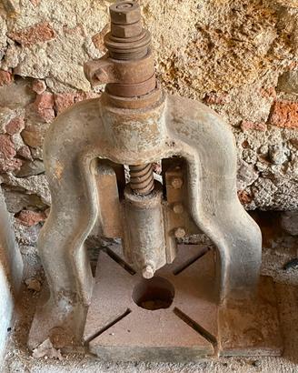Pressa a bilancere