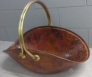 Contenitore grande in rame e ottone