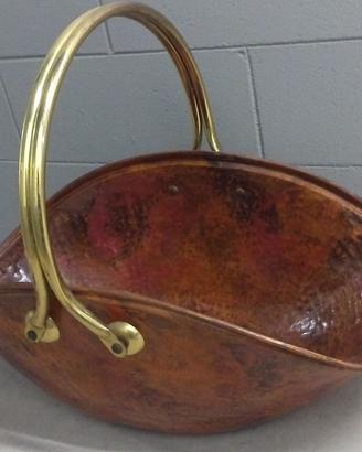 Contenitore grande in rame e ottone