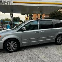 Lancia Voyager 2.8 Turbodiesel Platinum 177 CV