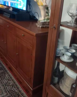 Credenza e vetrinetta in arte povera