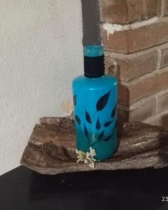 decorazionebcon bottiglia e legno