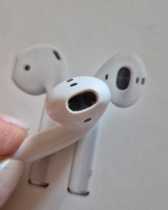 Airpods - Cuffietta sx e custodia 
